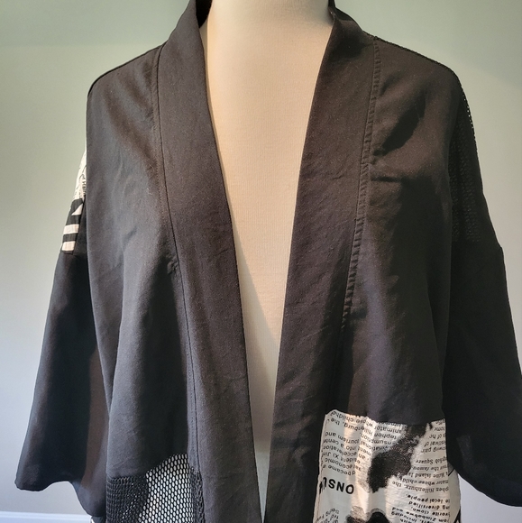 F. Modern – What’s Black and White and Read All Over Jacket/Topper (One Size) - Picture 2 of 16